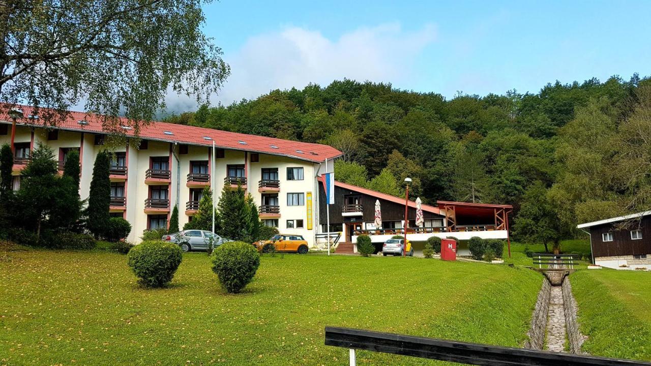 Hotel Mladost Tjentiste Exteriér fotografie