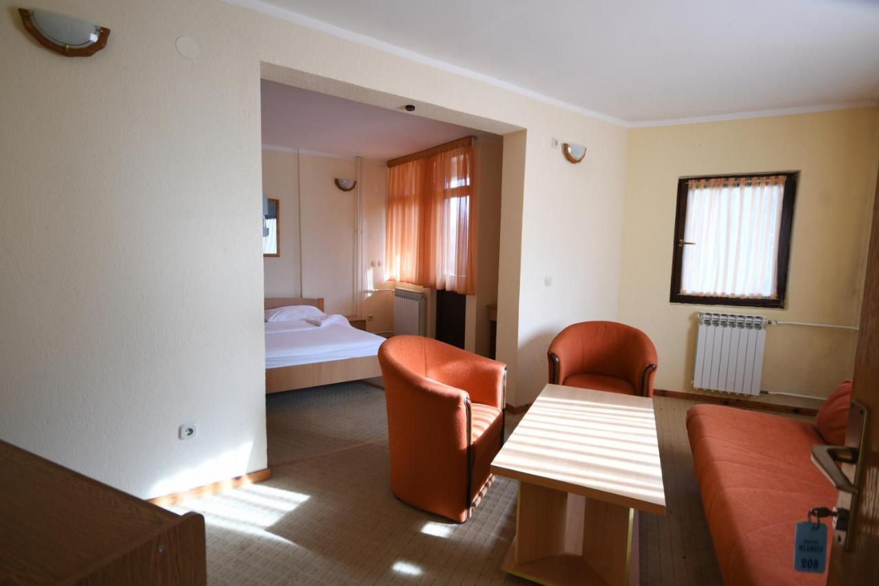 Hotel Mladost Tjentiste Exteriér fotografie