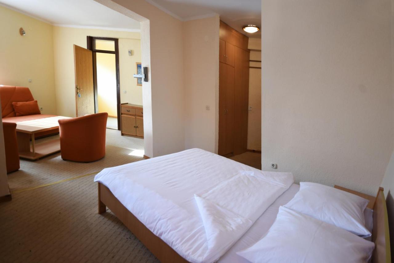 Hotel Mladost Tjentiste Exteriér fotografie